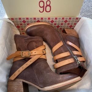 New AS98 size 6 “Planxty” ankle boots